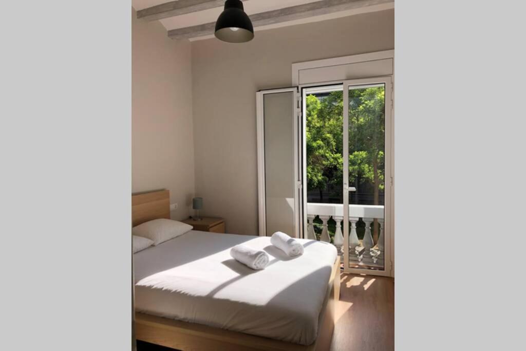 2 Bedroom Sants Appartamento *