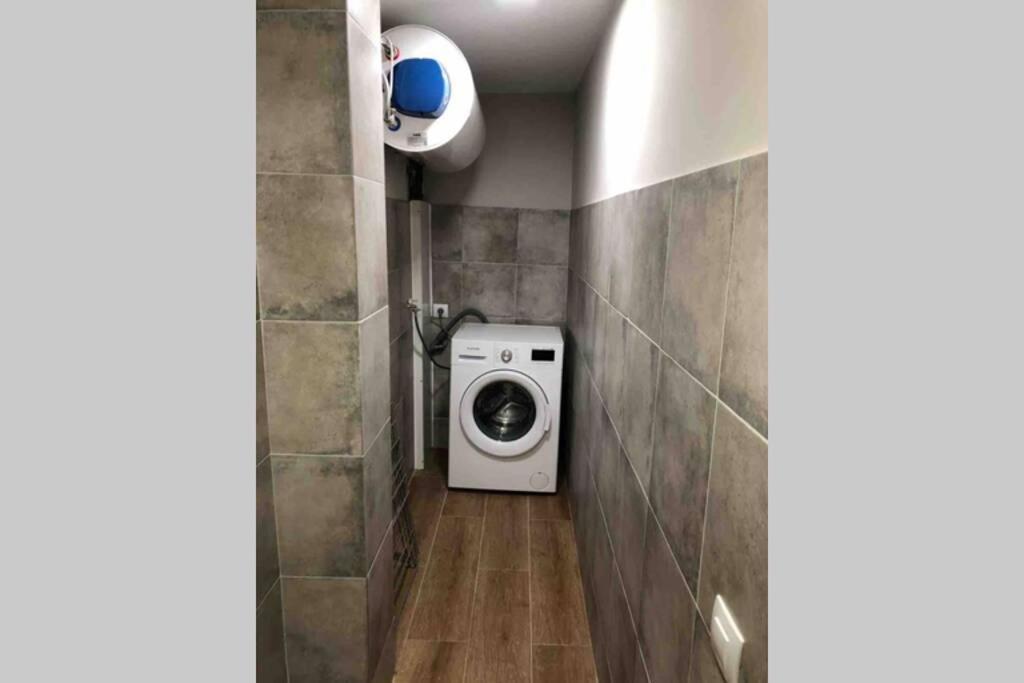 2 Bedroom Sants Appartamento *